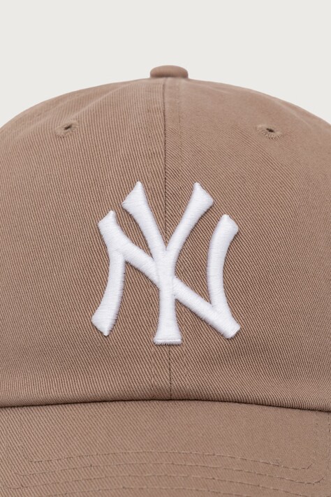 47 brand Czapka z daszkiem bawełniana MLB New York Yankees brązowa B-NLRGW17GWS-V1B