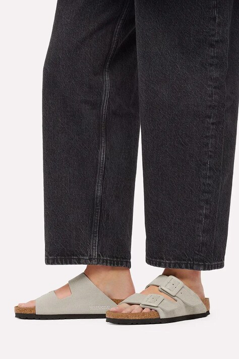 Birkenstock шльопанці жіночі замшеві Arizona Suede Cushion Buckle — AW26-KLDZWE, бежевий — фото 6