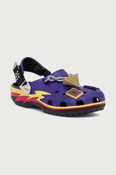 Crocs Klapki Classic Yugi Oh Yugi Clog fioletowe 213589