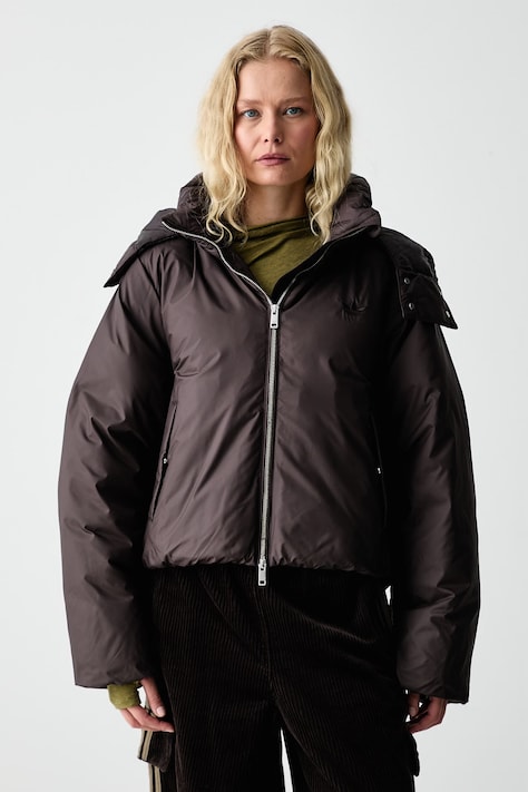 adidas Originals Коротка куртка жіноча Essentials Down Hooded Puffer коричнева KR9566