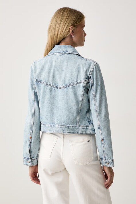 BOSS Orange демісезонна куртка жіноча джинсова C_TRUCKER JKT — фото 3