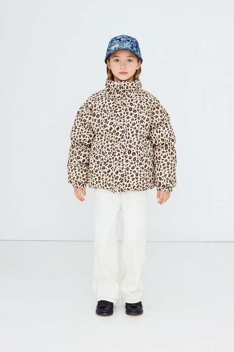 Tinycottons Kurtka pikowana dziecięca z bawełną ANIMAL PRINT SHORT PADDED JACKET brązowa AW26-040