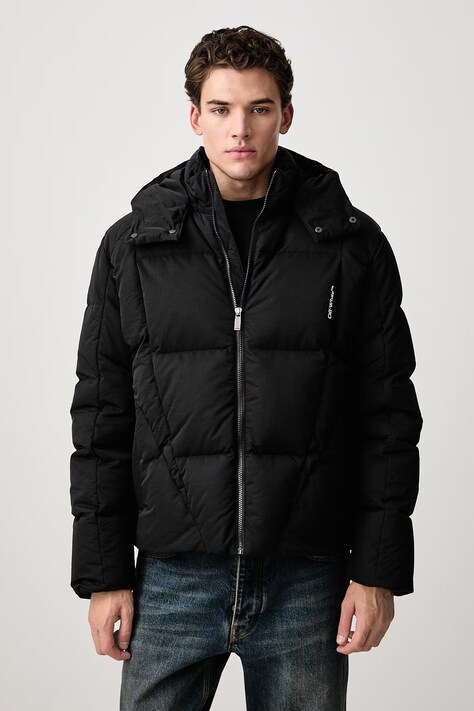 Off-White Bookish Nyl Twill Racing Puffer зимняя куртка для мужчин чёрная 44MED06CF26F001001