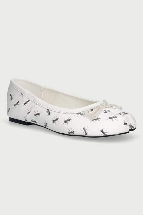 Koi Footwear Baleriny SCUTTLE ANT PRINT TABI BALLET FLATS beżowe SCUTTLE-CREAM
