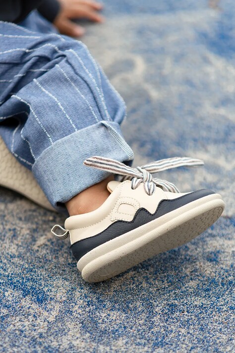 Donsje sneakersy dziecięce skórzane beżowe 1506400