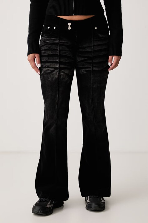 Juicy Couture Flare kavbojke ženske CREST VELOUR DENIM LOW RISE FLARE črne JCDJE225958