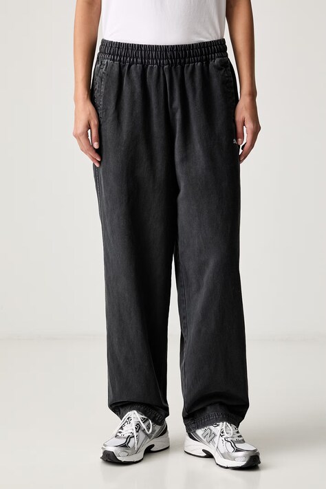 Puma jeansy relaxed fit damskie FUTURE PUMA ARCHIVE szare 638361
