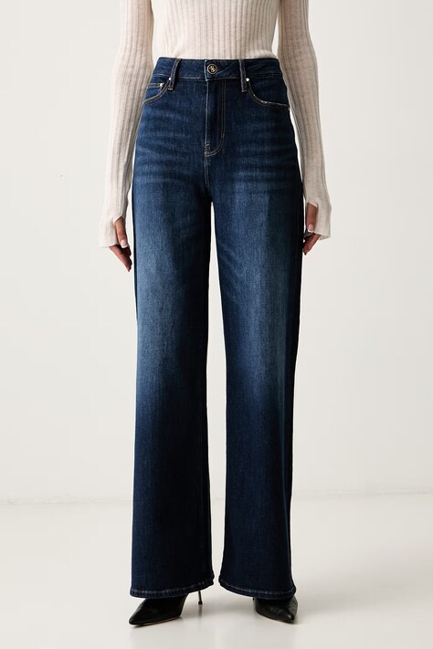 Guess jeansy relaxed fit damskie BELLFLOWER niebieskie W6YA82 D1334