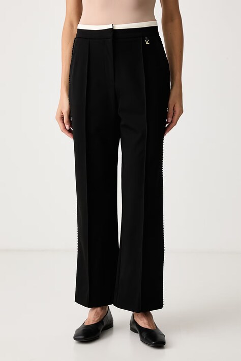 Lola Casademunt Spodnie damskie z wiskozą czarne high waist LF2614011