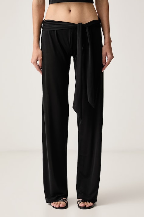 Juicy Couture Штани flare жіночі з віскозою EMERSON BELTED STRAIGHT чорні low waist JCWFE226332