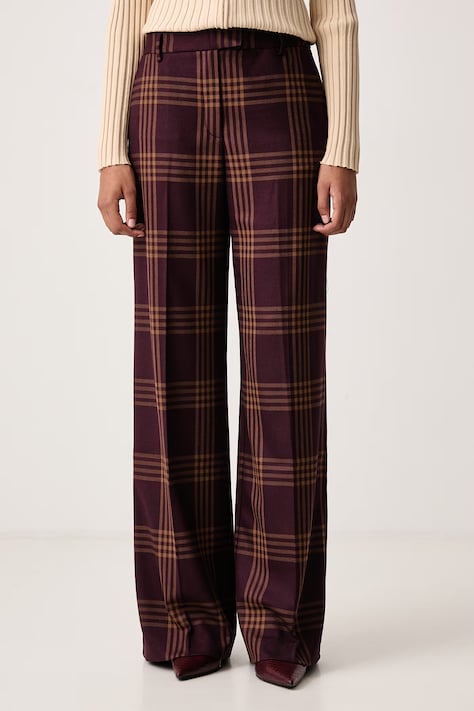 Lola Casademunt Spodnie garniturowe damskie z wiskozą bordowe high waist MF2614012