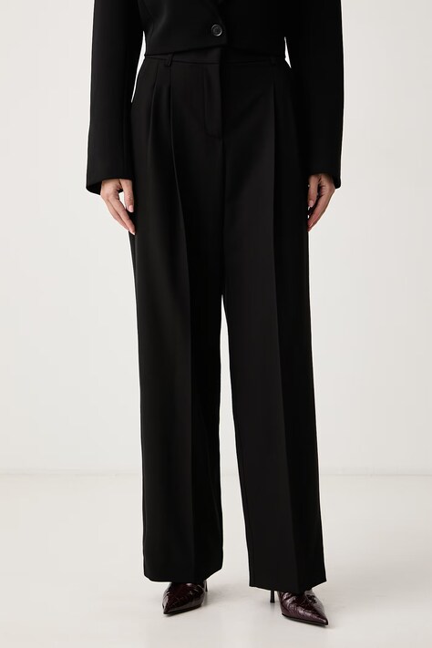 Patrizia Pepe Spodnie damskie czarne high waist 2P0112 A498