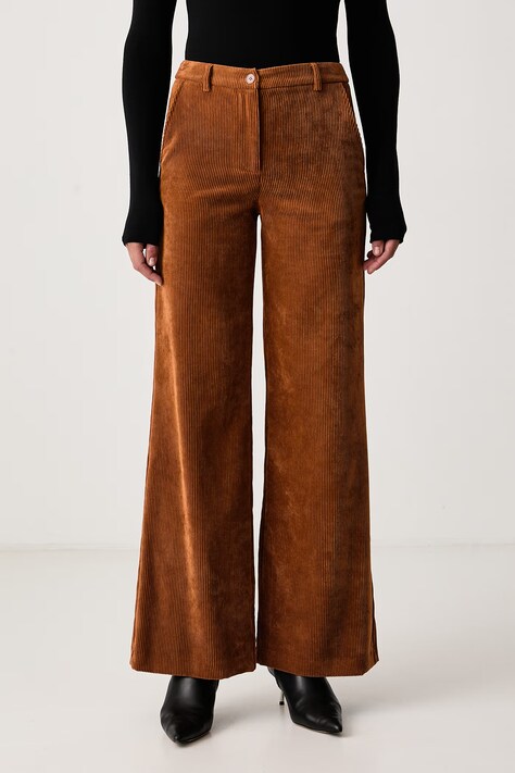 Patrizia Pepe Spodnie flare damskie sztruksowe brązowe regular waist 2P0052 C0262