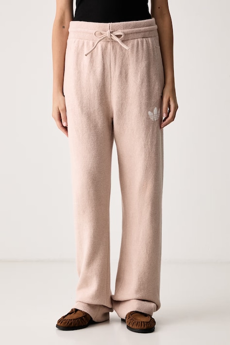 adidas Originals Pantaloni de trening pentru femei Essentials Knit bej regular waist KR9180