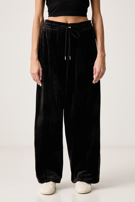 Puma Спортивні штани жіночі велюрові Essentials Elevated чорні high waist 694022