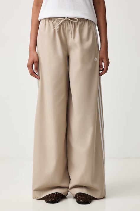 adidas Originals pantaloni de trening pentru femei Firebird bej high waist KT0019