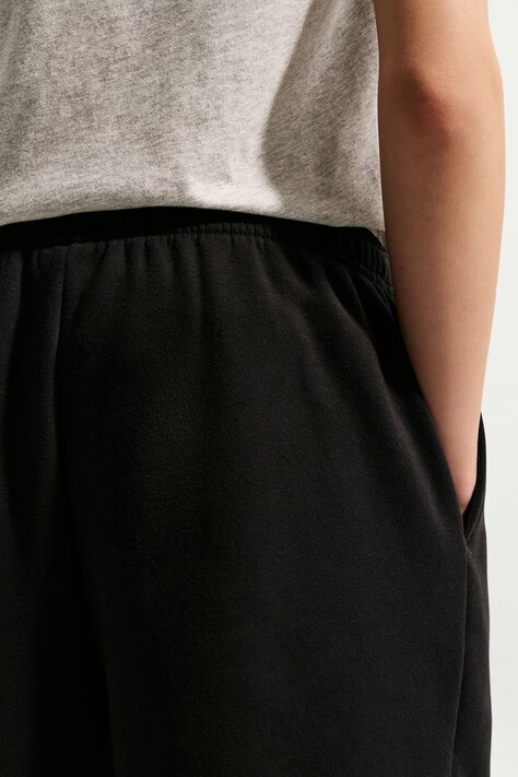 Nike Teplákové nohavice detské s bavlnou Nike Sportswear Studio Fleece čierne regular waist IM4905