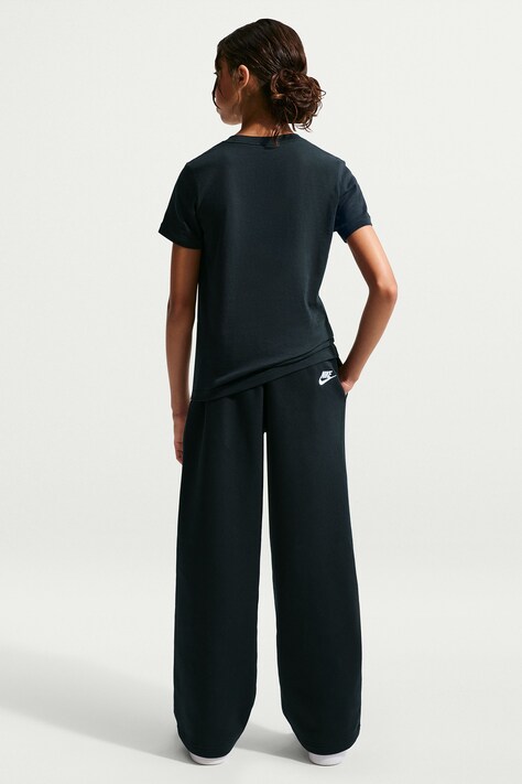Nike Spodnie dresowe dziecięce z bawełną Nike Sportswear Club Fleece czarne regular waist IW6285