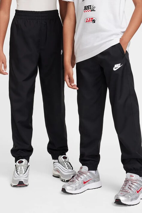 Nike Spodnie dresowe dziecięce Nike Sportswear Club czarne regular waist HF8141