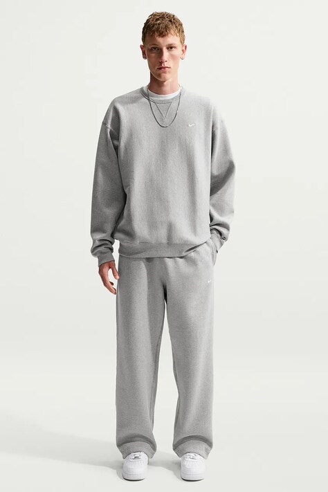 Nike Sportswear Spodnie dresowe męskie z bawełną Solo Swoosh szare HV1090.063