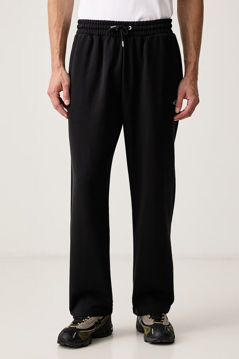The North Face Spodnie dresowe męskie z bawełną Essential czarne regular waist NF0A8JBBJK31