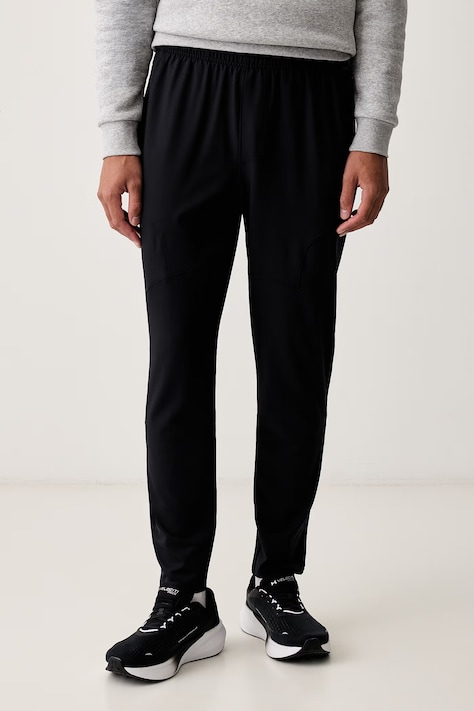Under Armour Spodnie dresowe męskie Unstoppable czarne regular waist 6003861.001
