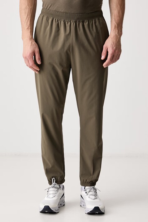 On Spodnie treningowe męskie Focus zielone regular waist 1ME30394966