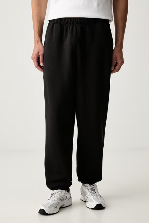 Puma spodnie dresowe męskie z bawełną FUNDAMENTALS czarne regular waist 694547