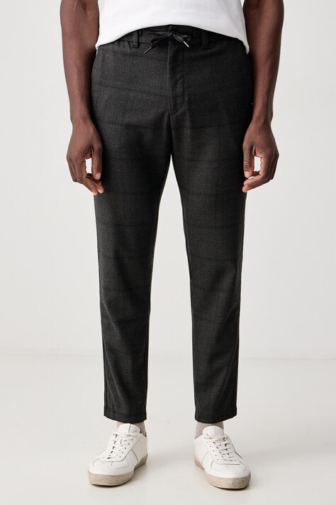 BOSS Orange Hlače za muškarce s viskozom Chino-Tapered-DS-10 crne 50571678