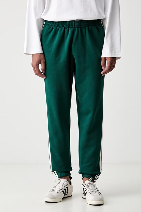 adidas spodnie dresowe męskie z bawełną Three Stripes zielone regular waist KY4129