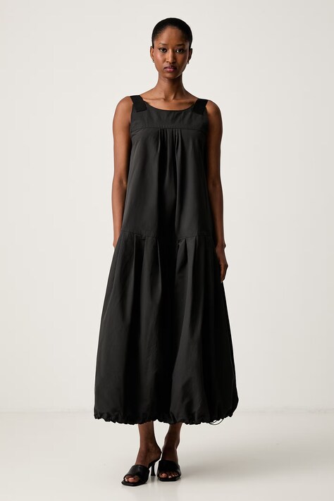 Weekend Max Mara sukienka bombka WKDLEGENDA czarna gładka 2625226061600