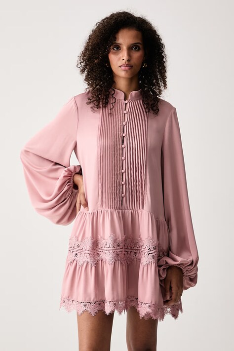 Bardot Rochie ANTONIA roz cu inserții de dantelă 59849DB3