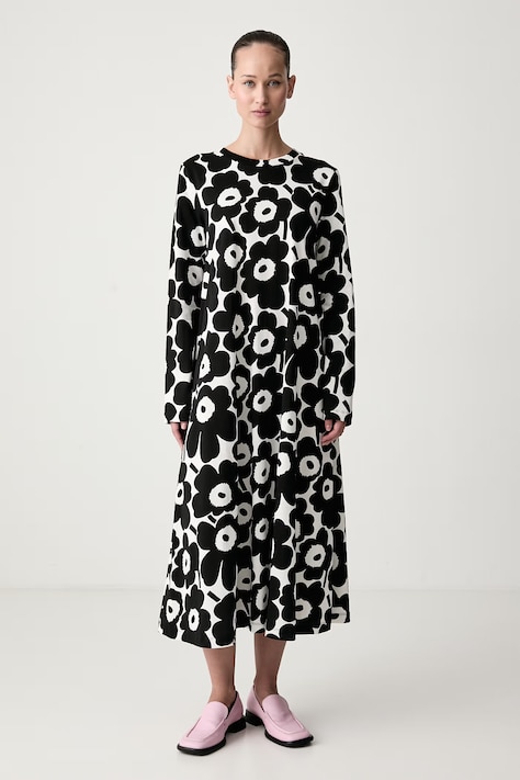 Marimekko Разкроена рокля от памук черна на цветя 096331