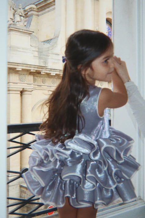 Konges Sløjd Sukienka FIA FRILL DRESS GRS niebieska gładka KS106017