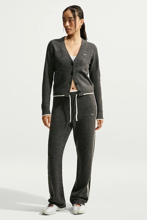 Nike Sportswear Kardigan za žene s dodatkom vune Chill Knit crni IM5513.032