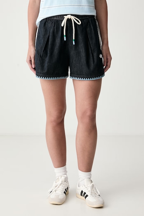 adidas Originals Къс панталон дамски от деним Resort тъмносин с висока талия KX0747