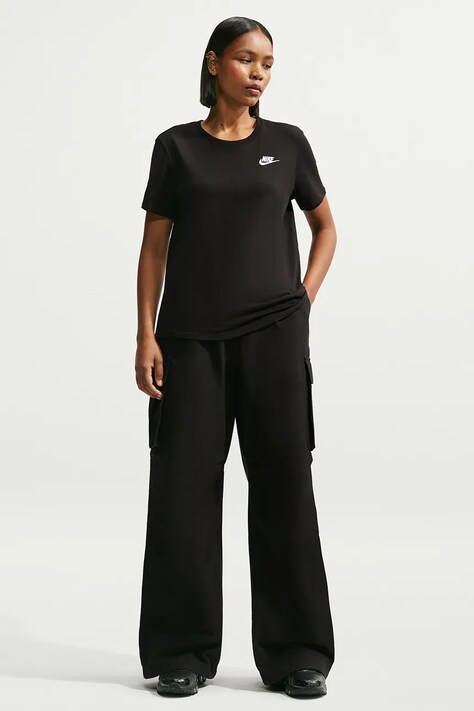 Nike Sportswear T-shirt basic damski z bawełną Club Essentials czarny DX7902.010