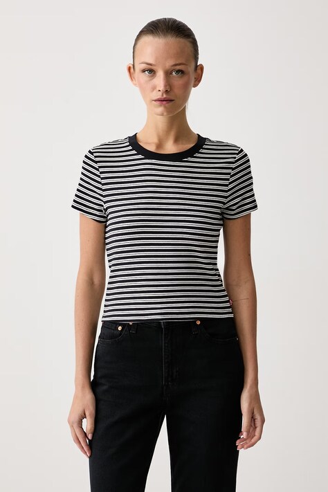Levi's T-shirt γυναικείο βαμβακερό με ελαστάν ESSENTIAL BABY μαύρο 0085R-0003