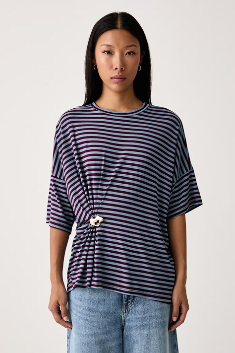 Essentiel Antwerp T-shirt damski z wiskozy Kriss bordowy Kriss.K2WN