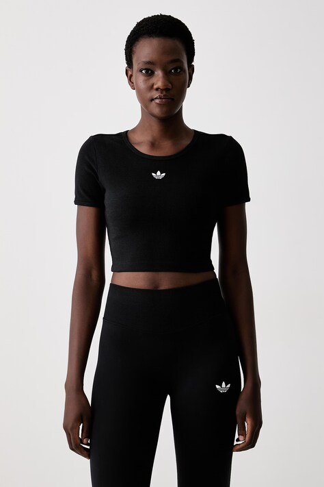 adidas Originals crop top damski z wiskozą Essentials czarny KR3601