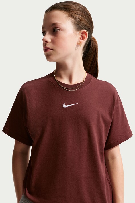 Nike T-shirt dziecięcy bawełniany Nike Sportswear Essential bordowy FZ5539