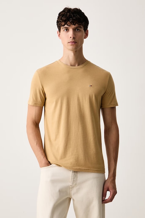 Tommy Jeans t-shirt ανδρικό με βαμβάκι μπεζ DM0DM20363