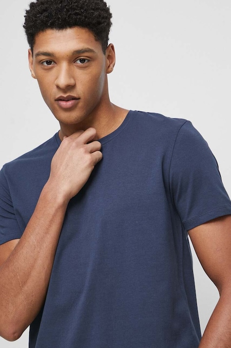 Тениска Medicine в тъмносиньо с изчистен дизайн