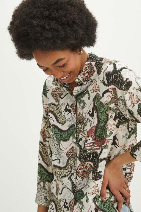 Льняная рубашка Medicine женская цвет бежевый regular классический воротник