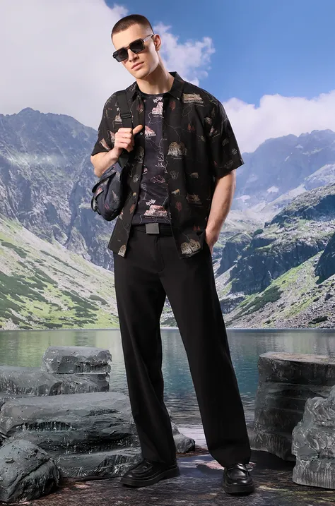 Koszula z domieszką lnu męska z kolekcji Tatrzański Park Narodowy x Medicine kolor czarny