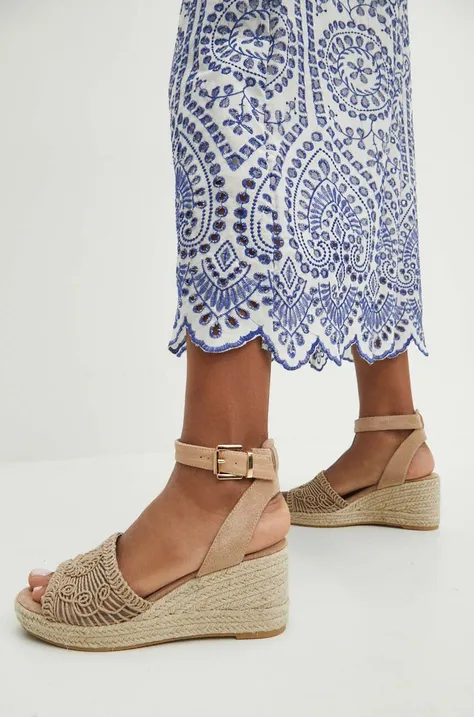 Sandále dámske na pletenom kline béžová farba