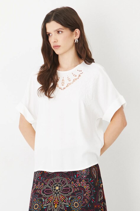 Блуза Medicine в бяло с апликация