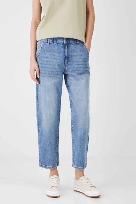 Jeansy damskie slouchy z efektem sprania kolor niebieski