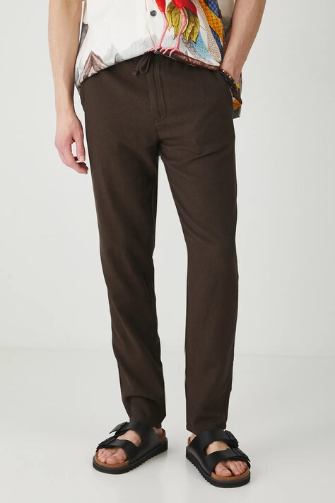 Medicine pantaloni din amestec de in barbati, culoarea maro, drept