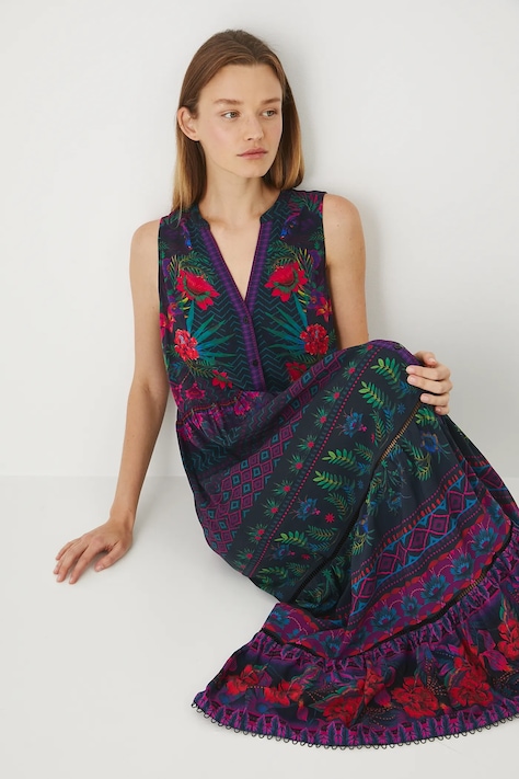 Рокля Medicine дълга разкроена